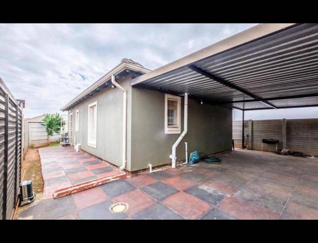 3 BEDROOM HOUSE FOR SALE IN SKY CITY